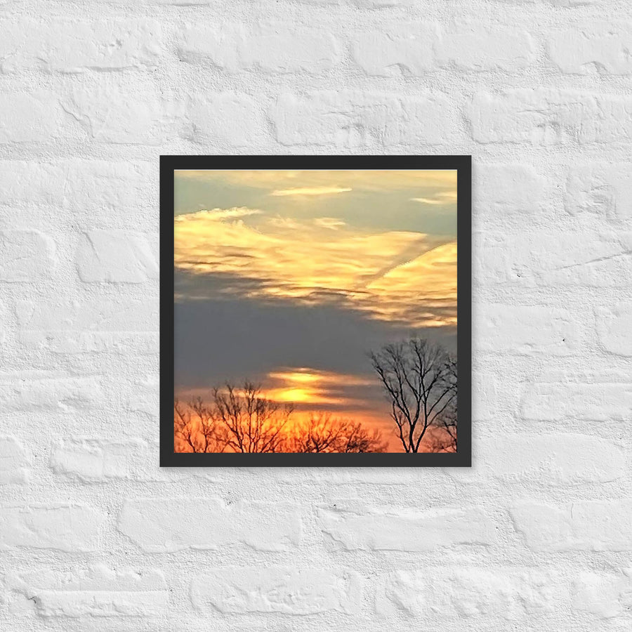 Sunrise below clouds - Framed
